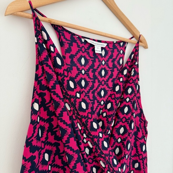 DVF pink pattern silk sleeveless jumpsuit - size 14 (XL) NWOT - Picture 2 of 8